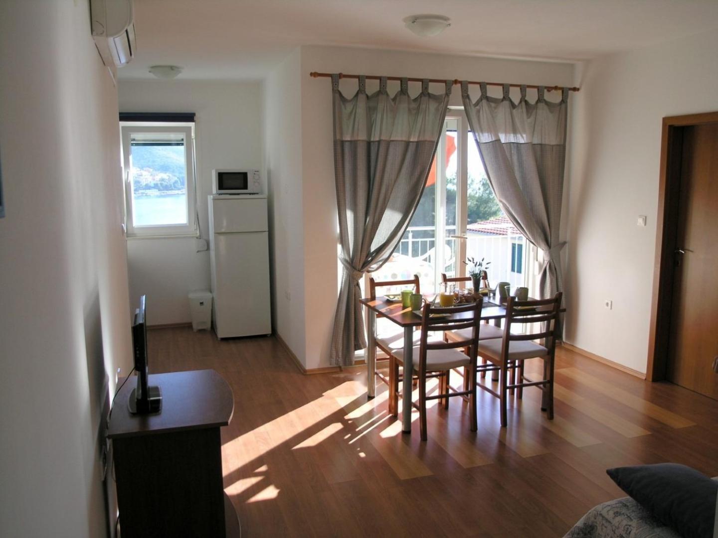Apartments Aurelius - Relaxing With Gorgeous View โตรกีร์ ภายนอก รูปภาพ